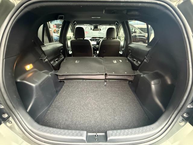 アクア クロスオーバー グラム /衝突軽減/純正ナビ/Bluetooth/バックモニター/テレビ/ドライブレコーダー/ハーフレザーシート/スマートキー/クリアランスソナー/純正16インチアルミホイール/レーンキープアシスト(12枚目)