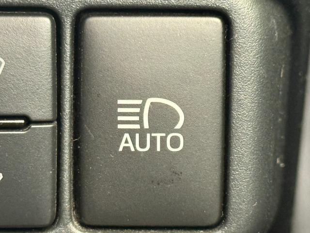 アクア クロスオーバー グラム /衝突軽減/純正ナビ/Bluetooth/バックモニター/テレビ/ドライブレコーダー/ハーフレザーシート/スマートキー/クリアランスソナー/純正16インチアルミホイール/レーンキープアシスト(22枚目)