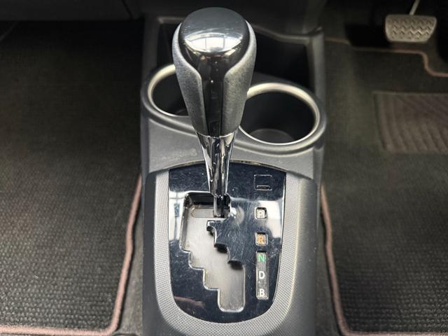 アクア クロスオーバー グラム /衝突軽減/純正ナビ/Bluetooth/バックモニター/テレビ/ドライブレコーダー/ハーフレザーシート/スマートキー/クリアランスソナー/純正16インチアルミホイール/レーンキープアシスト(36枚目)