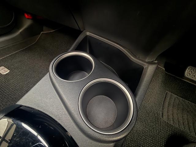 アクア クロスオーバー グラム /衝突軽減/純正ナビ/Bluetooth/バックモニター/テレビ/ドライブレコーダー/ハーフレザーシート/スマートキー/クリアランスソナー/純正16インチアルミホイール/レーンキープアシスト(53枚目)