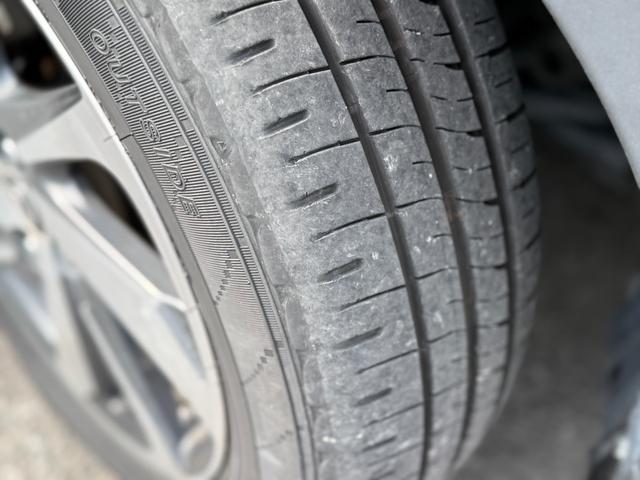 アクア クロスオーバー グラム /衝突軽減/純正ナビ/Bluetooth/バックモニター/テレビ/ドライブレコーダー/ハーフレザーシート/スマートキー/クリアランスソナー/純正16インチアルミホイール/レーンキープアシスト(61枚目)