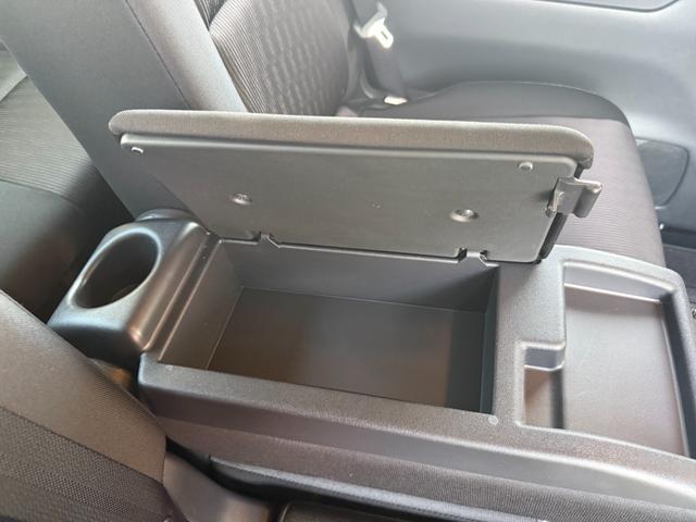 セレナ ハイウェイスター　／両側パワースライドドア／純正ナビ／Ｂｌｕｅｔｏｏｔｈ／バックモニター／フルセグ／ドライブレコーダー／ビルトインＥＴＣ／オートステップ／コーナーセンサー／オートライト／シートバックテーブル（29枚目）