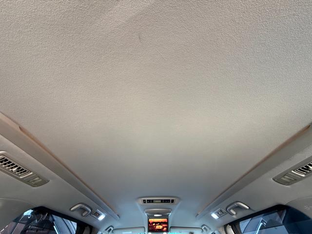 ヴェルファイア 2.4Z プラチナムセレクション /両側パワースライドドア/パワーバックドア/純正ナビ/フリップダウンモニター/Bluetooth/バックモニター/フルセグ/車高調/20インチアルミホイール/シートカバー/HIDヘッドライト(4枚目)