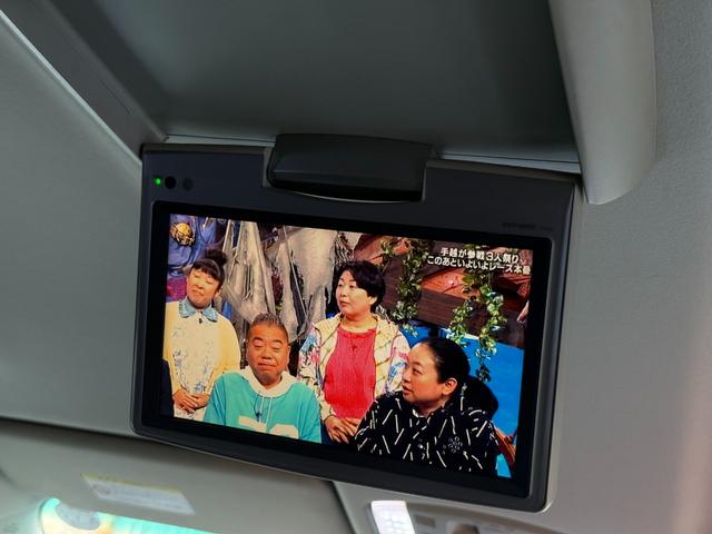 ヴェルファイア 2.4Z プラチナムセレクション /両側パワースライドドア/パワーバックドア/純正ナビ/フリップダウンモニター/Bluetooth/バックモニター/フルセグ/車高調/20インチアルミホイール/シートカバー/HIDヘッドライト(17枚目)