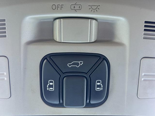 ヴェルファイア 2.4Z プラチナムセレクション /両側パワースライドドア/パワーバックドア/純正ナビ/フリップダウンモニター/Bluetooth/バックモニター/フルセグ/車高調/20インチアルミホイール/シートカバー/HIDヘッドライト(18枚目)