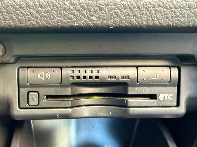 ヴェルファイア 2.4Z プラチナムセレクション /両側パワースライドドア/パワーバックドア/純正ナビ/フリップダウンモニター/Bluetooth/バックモニター/フルセグ/車高調/20インチアルミホイール/シートカバー/HIDヘッドライト(19枚目)