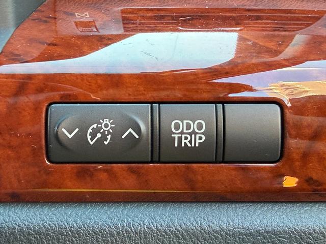 ヴェルファイア 2.4Z プラチナムセレクション /両側パワースライドドア/パワーバックドア/純正ナビ/フリップダウンモニター/Bluetooth/バックモニター/フルセグ/車高調/20インチアルミホイール/シートカバー/HIDヘッドライト(25枚目)