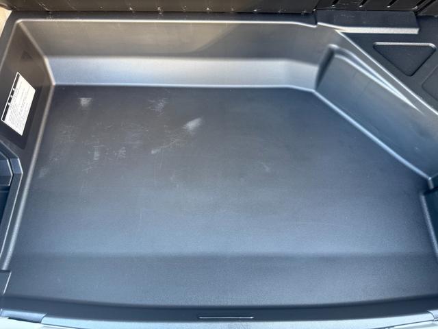 プリウス G 純正ナビ/Bluetooth/バックモニター/フルセグ/ドライブレコーダー/ハーフレザーシート/パワーシート/クルーズコントロール/ステアリングスイッチ/オートライト/スマートキー(10枚目)