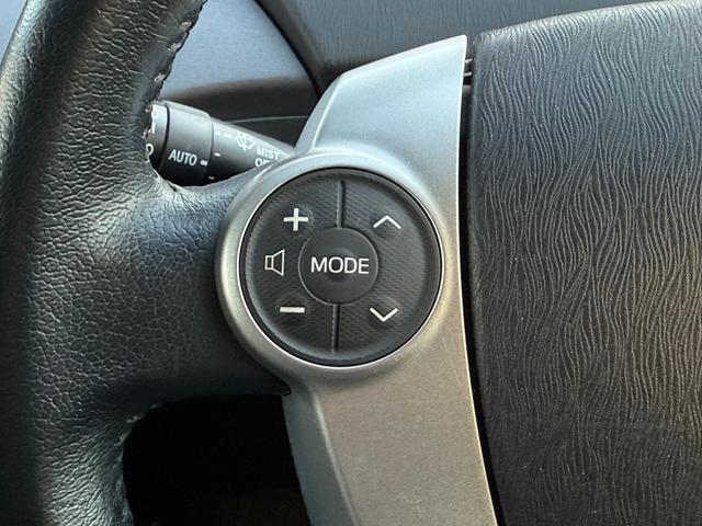 プリウス G 純正ナビ/Bluetooth/バックモニター/フルセグ/ドライブレコーダー/ハーフレザーシート/パワーシート/クルーズコントロール/ステアリングスイッチ/オートライト/スマートキー(19枚目)