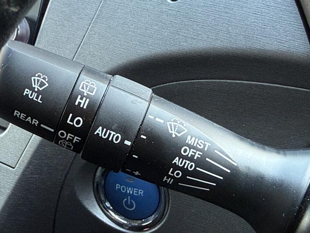 プリウス G 純正ナビ/Bluetooth/バックモニター/フルセグ/ドライブレコーダー/ハーフレザーシート/パワーシート/クルーズコントロール/ステアリングスイッチ/オートライト/スマートキー(22枚目)