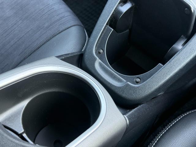 プリウス G 純正ナビ/Bluetooth/バックモニター/フルセグ/ドライブレコーダー/ハーフレザーシート/パワーシート/クルーズコントロール/ステアリングスイッチ/オートライト/スマートキー(28枚目)