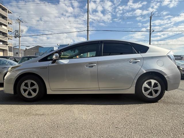 プリウス G 純正ナビ/Bluetooth/バックモニター/フルセグ/ドライブレコーダー/ハーフレザーシート/パワーシート/クルーズコントロール/ステアリングスイッチ/オートライト/スマートキー(40枚目)