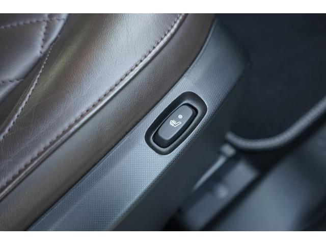 スマートフォーツーカブリオ ＢＲＡＢＵＳ　エクスクルーシブ　テーラーメイド　　左ハンドル　ＪＢＬ　ＥＱテール　専用レザーシート　グレーキャンバストップ（5枚目）