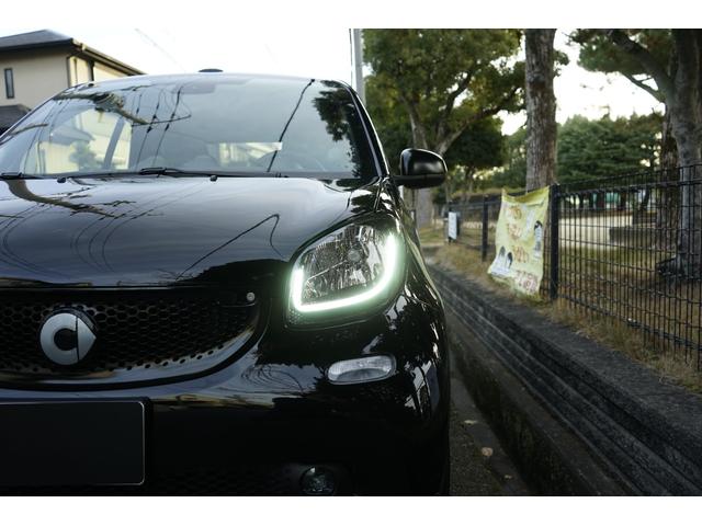 スマートフォーツーカブリオ ＢＲＡＢＵＳ　エクスクルーシブ　テーラーメイド　　左ハンドル　ＪＢＬ　ＥＱテール　専用レザーシート　グレーキャンバストップ（7枚目）