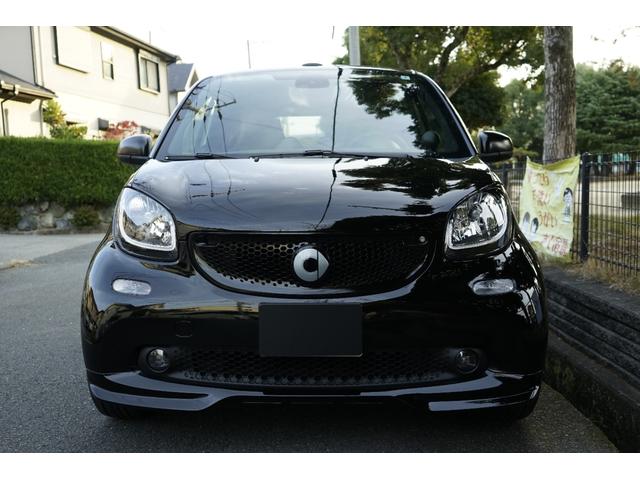 スマートフォーツーカブリオ ＢＲＡＢＵＳ　エクスクルーシブ　テーラーメイド　　左ハンドル　ＪＢＬ　ＥＱテール　専用レザーシート　グレーキャンバストップ（8枚目）