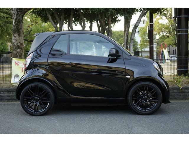 スマートフォーツーカブリオ ＢＲＡＢＵＳ　エクスクルーシブ　テーラーメイド　　左ハンドル　ＪＢＬ　ＥＱテール　専用レザーシート　グレーキャンバストップ（10枚目）