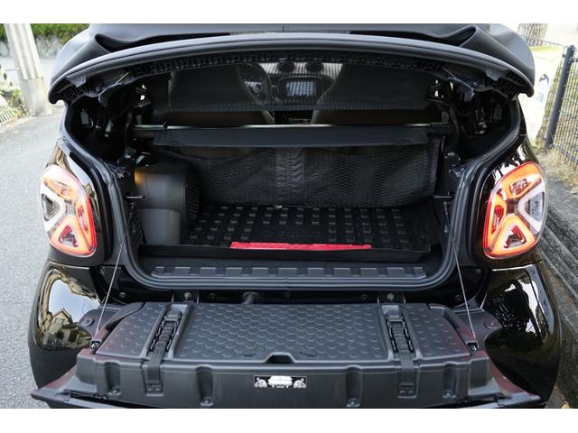 スマートフォーツーカブリオ ＢＲＡＢＵＳ　エクスクルーシブ　テーラーメイド　　左ハンドル　ＪＢＬ　ＥＱテール　専用レザーシート　グレーキャンバストップ（30枚目）