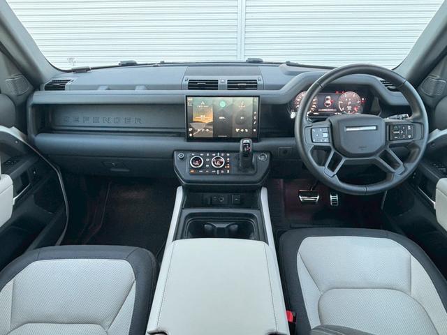 ディフェンダー １１０Ｘ－ダイナミックＨＳＥ　Ｄ３００　エアサスペンション　オートサイドステップ　２２インチブラックアルミ　パノラマサンルーフ　メリディアンサウンド　ブラックエクステリア（17枚目）