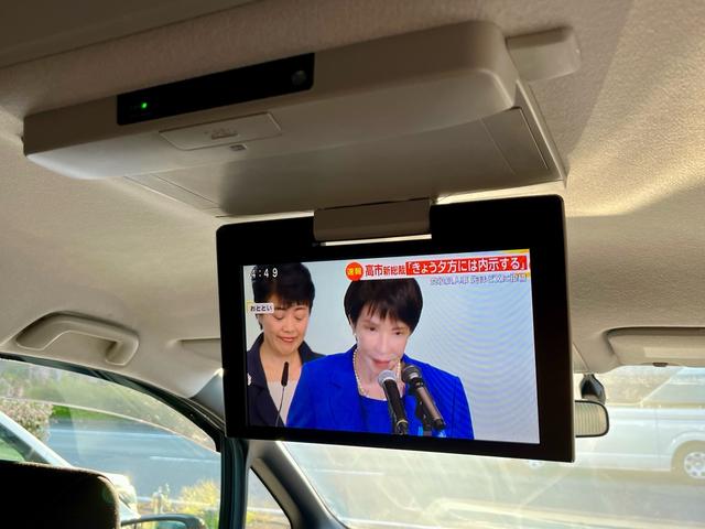 ヴォクシー ハイブリッドＺＳ　純正大型ナビ　フルセグテレビ　バックカメラ　天井モニター　衝突軽減　両側電動　スマートキー　ＬＥＤヘッドライト　フォグ　ＥＴＣ　純正アルミ（20枚目）