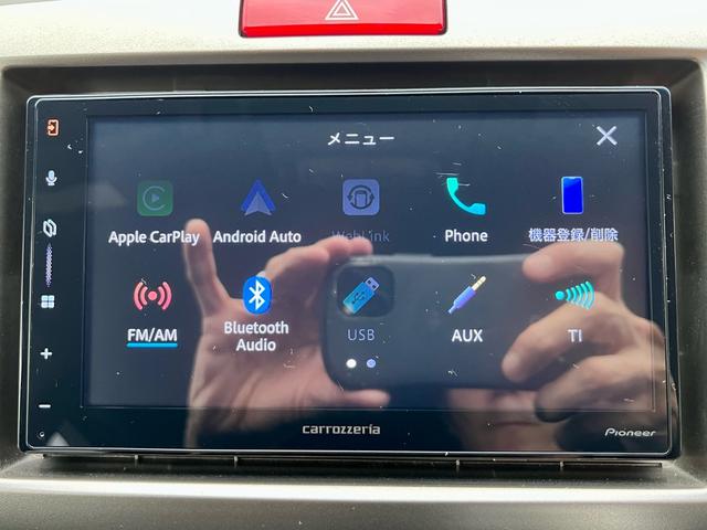 フリードスパイクハイブリッド ハイブリッド　プレミアムエディション　社外ディスプレイオーディオ　バックカメラ　Ｂｌｕｅｔｏｏｔｈオーディオ　両側電動　スマートキー　クルコン　コンビシート　ＨＩＤヘッドライト　フォグ　前後ドラレコ　ＥＴＣ　社外アルミ（21枚目）