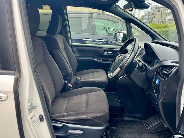 ノア ハイブリッドG 純正大型ナビ フルセグテレビ バックカメラ 天井モニター 衝突軽減 両側電動 クルコン シートヒーター スマートキー LEDヘッドライト フォグ ドラレコ ETC 純正アルミ(7枚目)