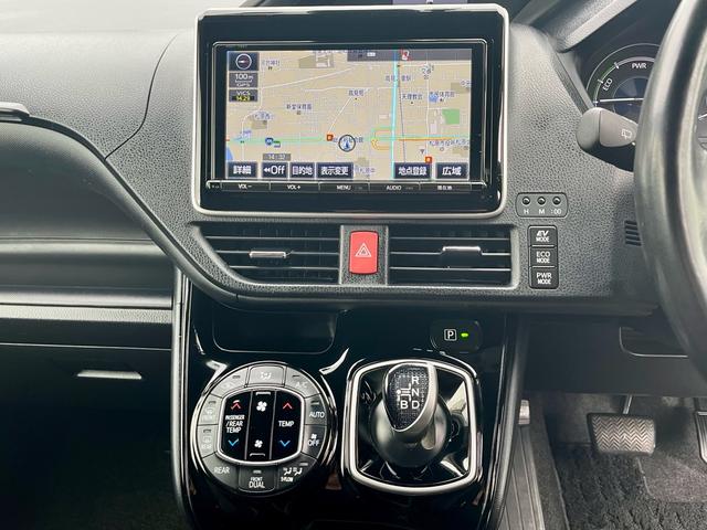 ノア ハイブリッドG 純正大型ナビ フルセグテレビ バックカメラ 天井モニター 衝突軽減 両側電動 クルコン シートヒーター スマートキー LEDヘッドライト フォグ ドラレコ ETC 純正アルミ(15枚目)