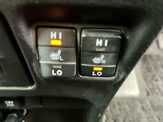 ノア ハイブリッドG 純正大型ナビ フルセグテレビ バックカメラ 天井モニター 衝突軽減 両側電動 クルコン シートヒーター スマートキー LEDヘッドライト フォグ ドラレコ ETC 純正アルミ(25枚目)