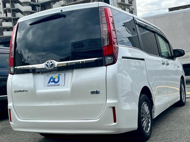 TOYOTA ESQUIRE HYBRID GI BLACK TAILORED