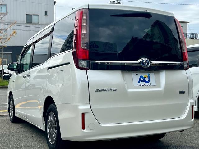 TOYOTA ESQUIRE HYBRID GI BLACK TAILORED