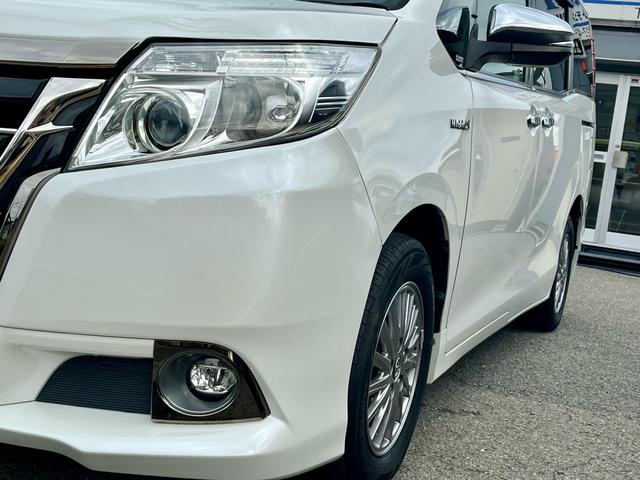 TOYOTA ESQUIRE HYBRID GI BLACK TAILORED