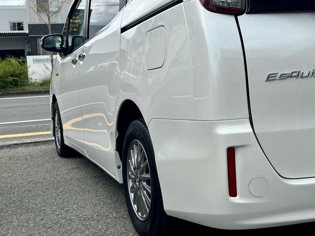 TOYOTA ESQUIRE HYBRID GI BLACK TAILORED