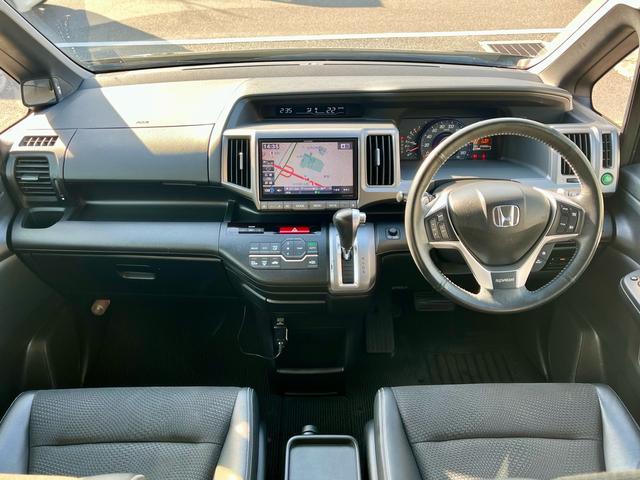 ステップワゴンスパーダ Z クールスピリット アルパイン大型ナビ フルセグテレビ バックカメラ 天井モニター 両側電動 クルコン コンビシート パドルシフト HIDヘッド フォグ ドラレコ ETC 純正アルミ(10枚目)