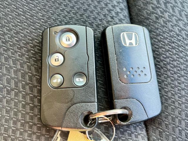 ステップワゴンスパーダ Z クールスピリット アルパイン大型ナビ フルセグテレビ バックカメラ 天井モニター 両側電動 クルコン コンビシート パドルシフト HIDヘッド フォグ ドラレコ ETC 純正アルミ(31枚目)