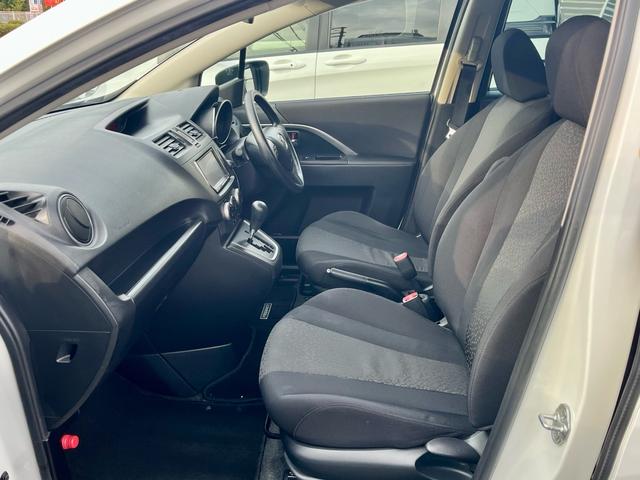 プレマシー ２０Ｅ　純正ナビ　ワンセグテレビ　Ｂｌｕｅｔｏｏｔｈオーディオ　両側電動　スマートキー　アイストップ　ＥＴＣ（10枚目）