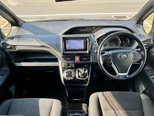 エスクァイア ハイブリッドXi 純正ナビ フルセグテレビ バックカメラ Bluetooth 両側電動 スマートキー シートヒーター LEDヘッドライト フォグ ETC 純正アルミ(10枚目)