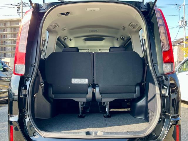 エスクァイア ハイブリッドXi 純正ナビ フルセグテレビ バックカメラ Bluetooth 両側電動 スマートキー シートヒーター LEDヘッドライト フォグ ETC 純正アルミ(16枚目)