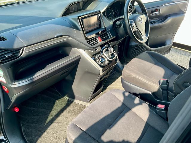 エスクァイア ハイブリッドXi 純正ナビ フルセグテレビ バックカメラ Bluetooth 両側電動 スマートキー シートヒーター LEDヘッドライト フォグ ETC 純正アルミ(19枚目)