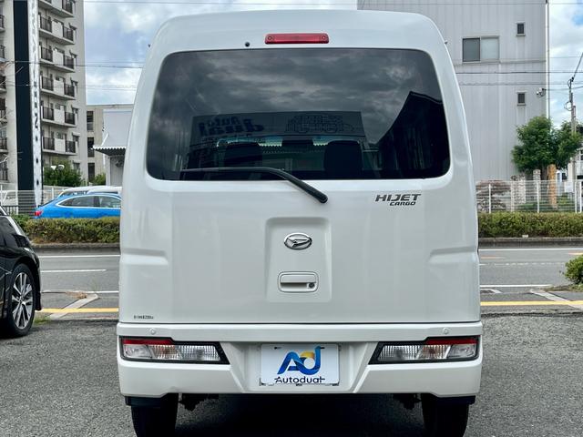 ハイゼットカーゴ クルーズターボＳＡＩＩＩ　純正ナビ　フルセグテレビ　衝突軽減ブレーキ　ターボ　キーレス　パワーウィンドウ　電動格納ミラー　ＬＥＤヘッドライト　オートライト　ＥＴＣ（4枚目）
