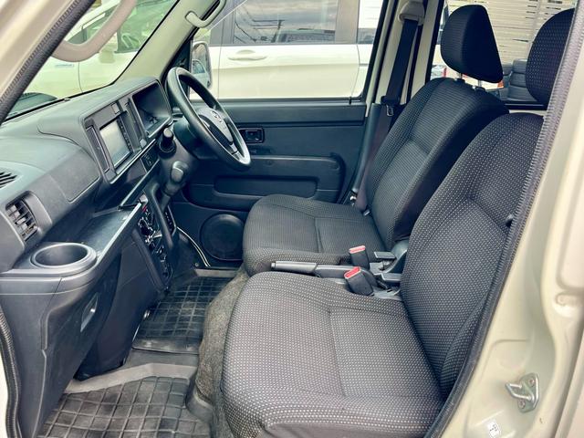 ハイゼットカーゴ クルーズターボＳＡＩＩＩ　純正ナビ　フルセグテレビ　衝突軽減ブレーキ　ターボ　キーレス　パワーウィンドウ　電動格納ミラー　ＬＥＤヘッドライト　オートライト　ＥＴＣ（9枚目）