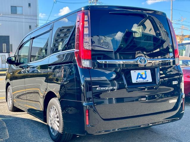 エスクァイア ハイブリッドＧｉ　ブラックテーラード　純正大型ナビ　フルセグテレビ　バックカメラ　衝突軽減　両側電動　スマートキー　黒革調シート　クルコン　シートヒーター　ＬＥＤヘッドライト　フォグ　ＥＴＣ　純正アルミ（5枚目）