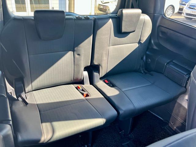 エスクァイア ハイブリッドＧｉ　ブラックテーラード　純正大型ナビ　フルセグテレビ　バックカメラ　衝突軽減　両側電動　スマートキー　黒革調シート　クルコン　シートヒーター　ＬＥＤヘッドライト　フォグ　ＥＴＣ　純正アルミ（13枚目）