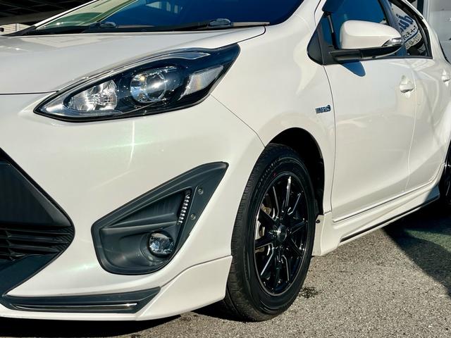 アクア Ｇソフトレザーセレクション　ＴＲＤエアロ　純正大型ナビ　フルセグテレビ　バックカメラ　衝突軽減　黒革調シート　シートヒーター　スマートキー　クルコン　ＬＥＤヘッドライト　フォグ　ＥＴＣ　車外アルミ（8枚目）