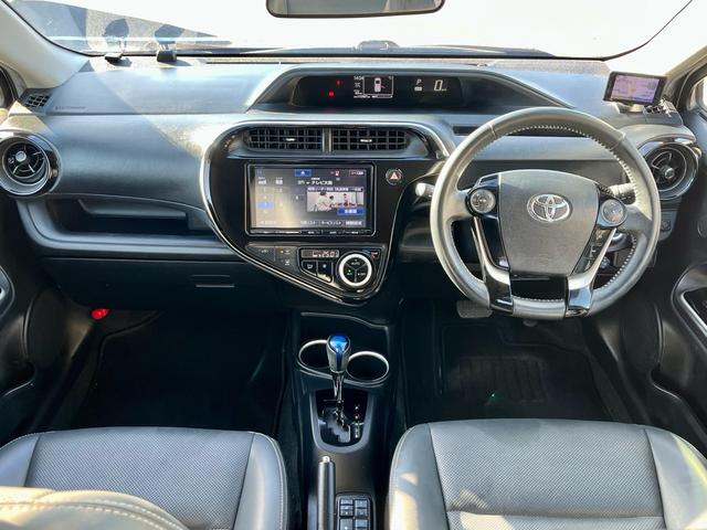 アクア Ｇソフトレザーセレクション　ＴＲＤエアロ　純正大型ナビ　フルセグテレビ　バックカメラ　衝突軽減　黒革調シート　シートヒーター　スマートキー　クルコン　ＬＥＤヘッドライト　フォグ　ＥＴＣ　車外アルミ（10枚目）