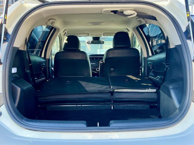 アクア Ｇソフトレザーセレクション　ＴＲＤエアロ　純正大型ナビ　フルセグテレビ　バックカメラ　衝突軽減　黒革調シート　シートヒーター　スマートキー　クルコン　ＬＥＤヘッドライト　フォグ　ＥＴＣ　車外アルミ（16枚目）