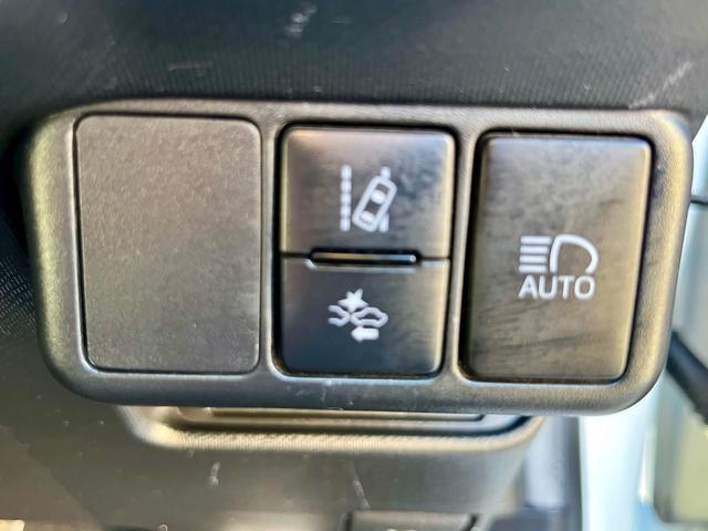 アクア Ｇソフトレザーセレクション　ＴＲＤエアロ　純正大型ナビ　フルセグテレビ　バックカメラ　衝突軽減　黒革調シート　シートヒーター　スマートキー　クルコン　ＬＥＤヘッドライト　フォグ　ＥＴＣ　車外アルミ（26枚目）