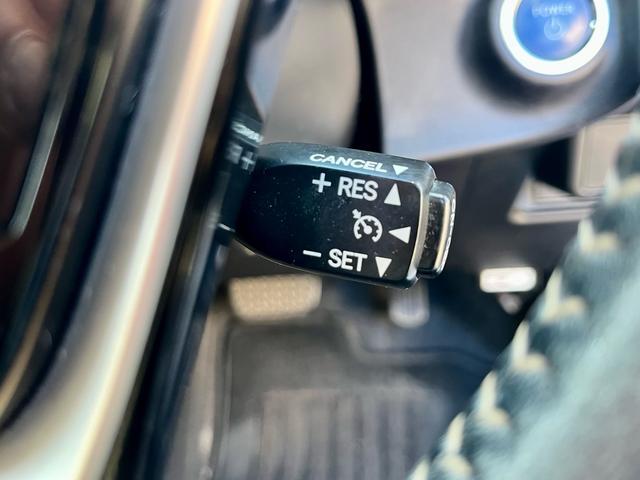 アクア Ｇソフトレザーセレクション　ＴＲＤエアロ　純正大型ナビ　フルセグテレビ　バックカメラ　衝突軽減　黒革調シート　シートヒーター　スマートキー　クルコン　ＬＥＤヘッドライト　フォグ　ＥＴＣ　車外アルミ（28枚目）