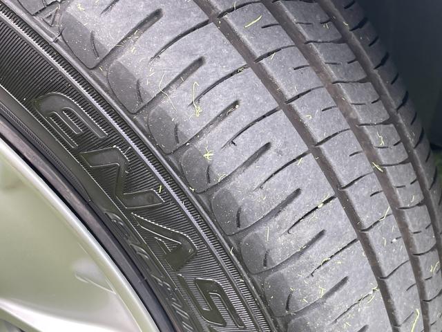 キューブ １５Ｘ　Ｖセレクション　純正ナビ／地デジ／ＥＴＣ／バックカメラ／ベンチシート／禁煙車（28枚目）
