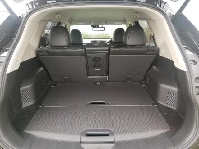 エクストレイル ２０Ｘｉ　プロパイロット／デジタルインナーミラー／アラウンドビューモニター／ワンオーナ買取車／パワーバックドア／シートヒーター／純正大型ナビ／ナビ連動ドラレコ／禁煙車（69枚目）