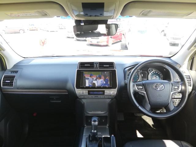 ランドクルーザープラド TX Lパッケージ トヨタセーフティーセンス/純正ナビ/地デジフルセグTV/黒革シート/シートエアコン/LEDヘッドライト/オートハイビーム/スマートキー/禁煙車(11枚目)