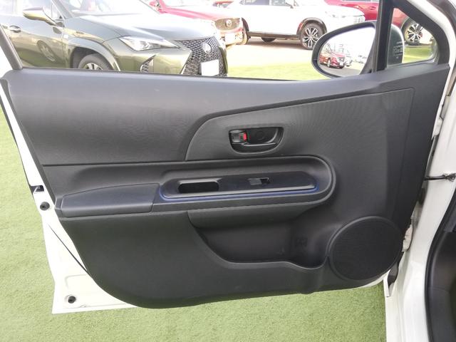 アクア S プリクラッシュセーフティー/車線逸脱警報/LDA/VSC/スマートキー/LEDヘッドライト/フロントスポイラー/純正ナビ/地デジ/ETC(50枚目)